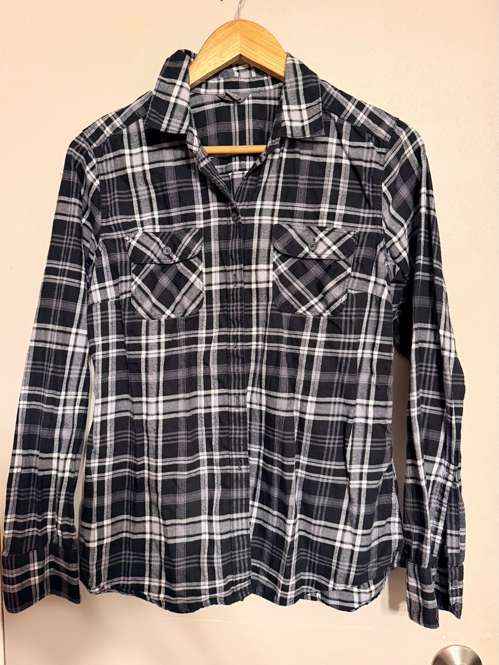 Women’s size m eddie bauer plaid shirt